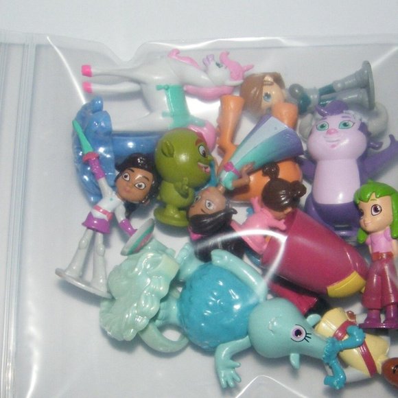 Nick Jr. Nella the Princess Knight Figure Set of 12 Toy Kit with 2 Unicorn Rings - Picture 6 of 6